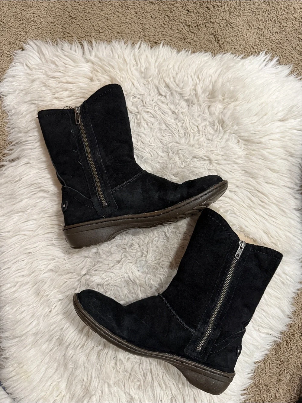 UGG Boots Womens 9 Kimbra Shearling Black Suede Sheepskin Fur Mid Calf 1004742